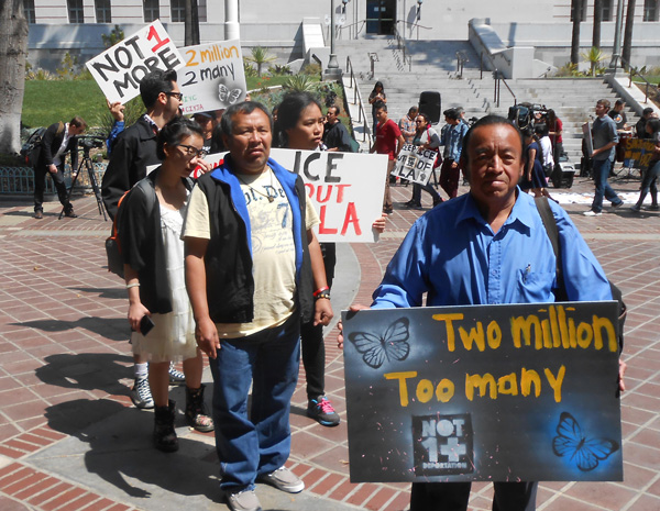 Los Angeles April 5, 2014 march againt deportations 