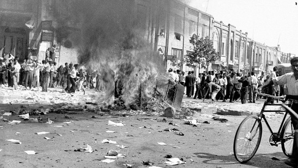 In Tehran, Iran on August 19, 1953, mobs joined by the military took over streets chanting “Long live the Shah! Death to Mossadegh!” They ransacked pro-Mossadegh newspapers and attacked his supporters.