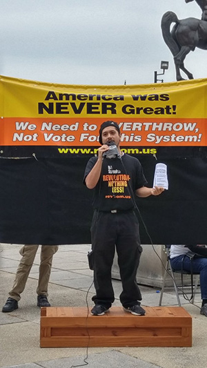 Noche speaking at the rally, October 29